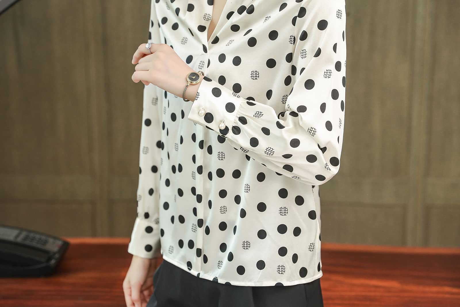Valin Blusa de seda para mujer con estampado de puente, blusa de manga larga con cuello en V, blusa de seda, S3517