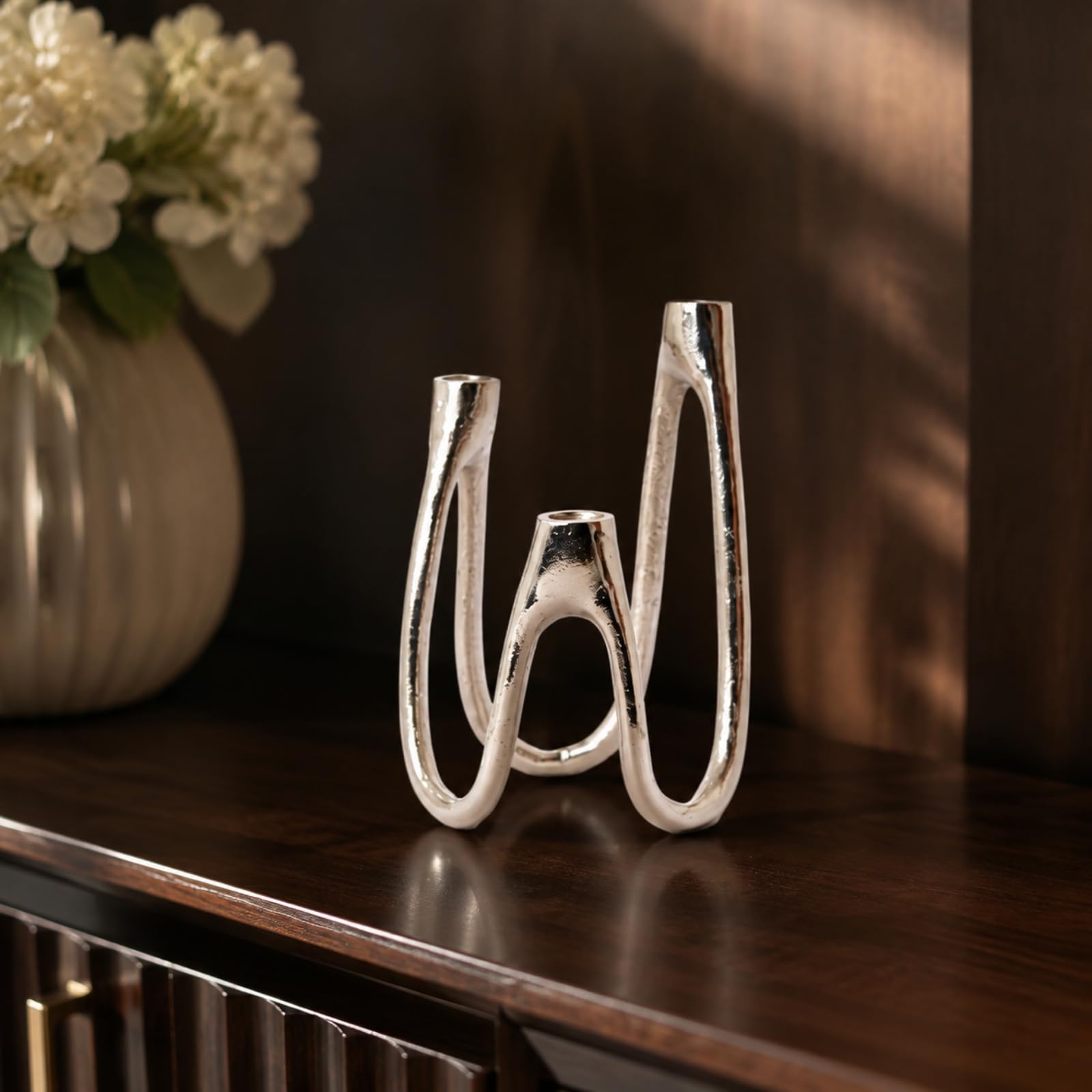 Skulptural Kerzenhalter aus Aluminium