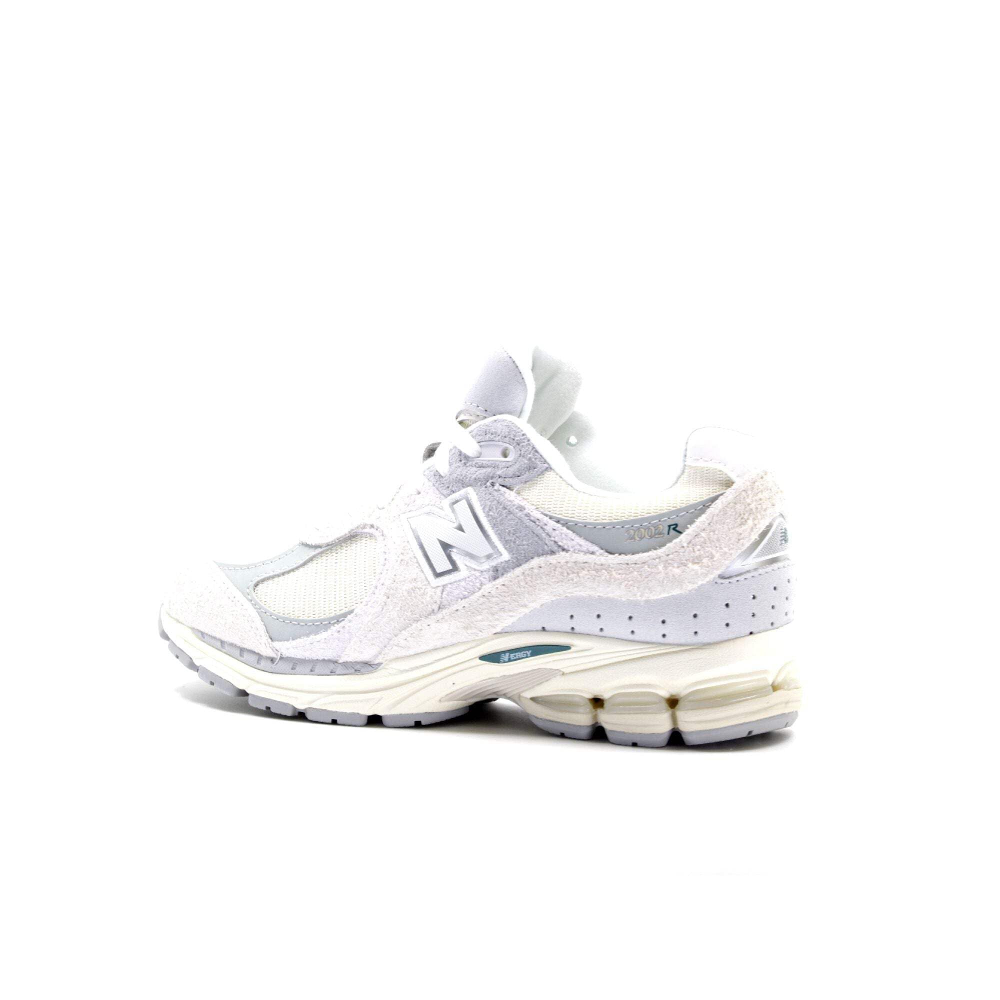 2002R Linen Mens Running Shoes (Beige/Slate Grey)