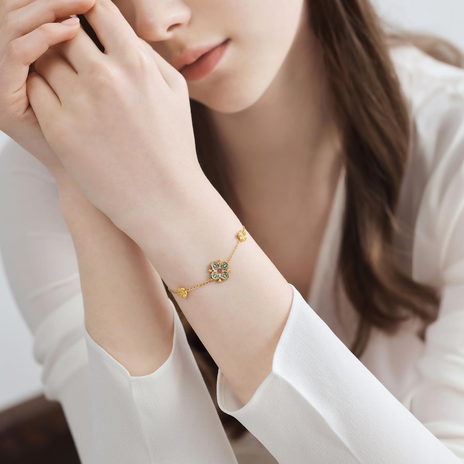 CHOW SANG SANG 999 24K Gold British V&A Museum-Inspired Elegance Gold Bracelet for Women 18cm 94303B