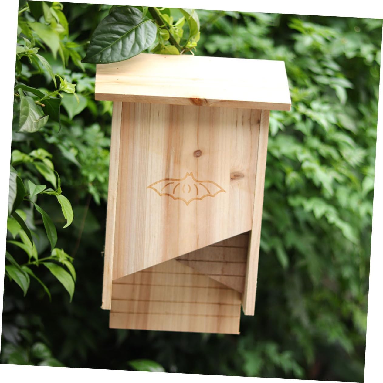 Bat House Outdoor Pet Shelter for Bats Easy to Install and Maintain Lightweight Design for Courtyard and Backyard Use