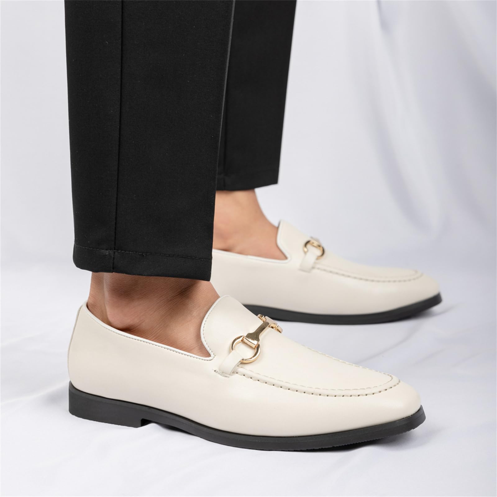 Mocassini da Uomo Scarpe Eleganti Slip-On con Decorazione A Morsetto Scarpe da Guida Casual da Ufficio in Pelle con Tacco Basso