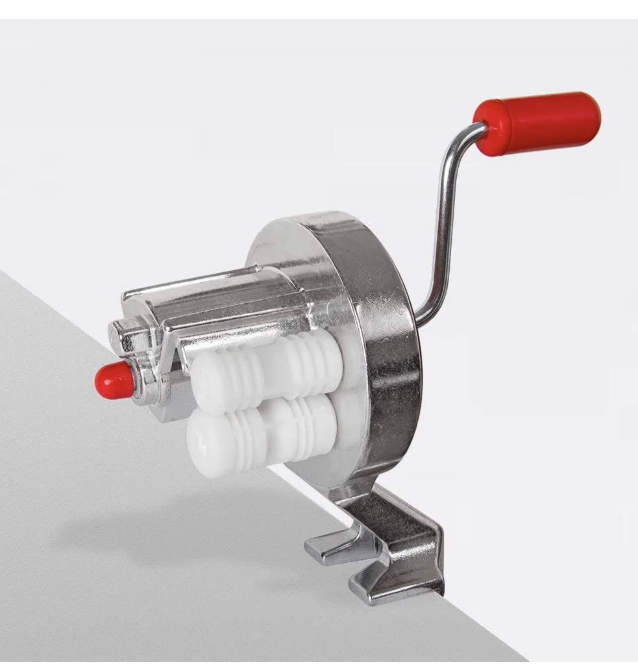 Macchina Per Gnocchetti Manuale. In Acciaio Cromato E Plastica Certificata Per Uso Alimentare. Veloce Da Montare E Smontare, È Pratica Anche Per Essere Pulita: Non Ha Bisogno Di Prodotti Chimici Nè Di Lavastoviglie. Realizza In Pochissimi Minuti Gnocchett