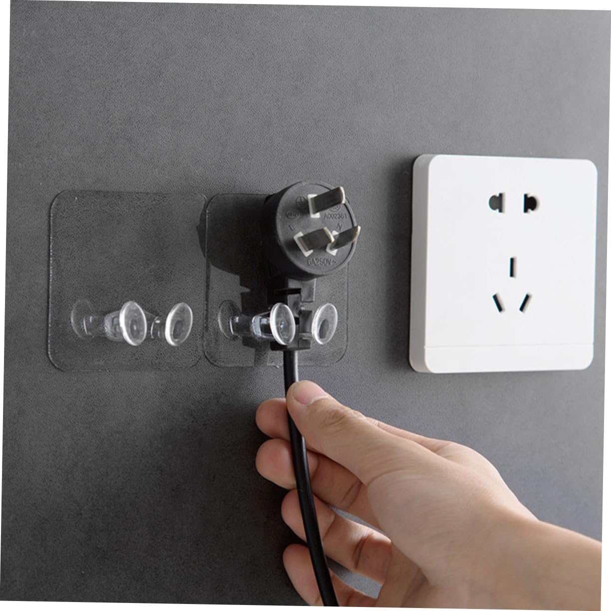 DOITOOL 4 Set Gancio Della Presa Di Corrente Ganci Elettrici Accumulo Di Energia A Parete Cavo Organizzatori Scrivania Organiser Scrivania Porta Spina Ganci Portaoggetti A Muro 20 Pezzi*4