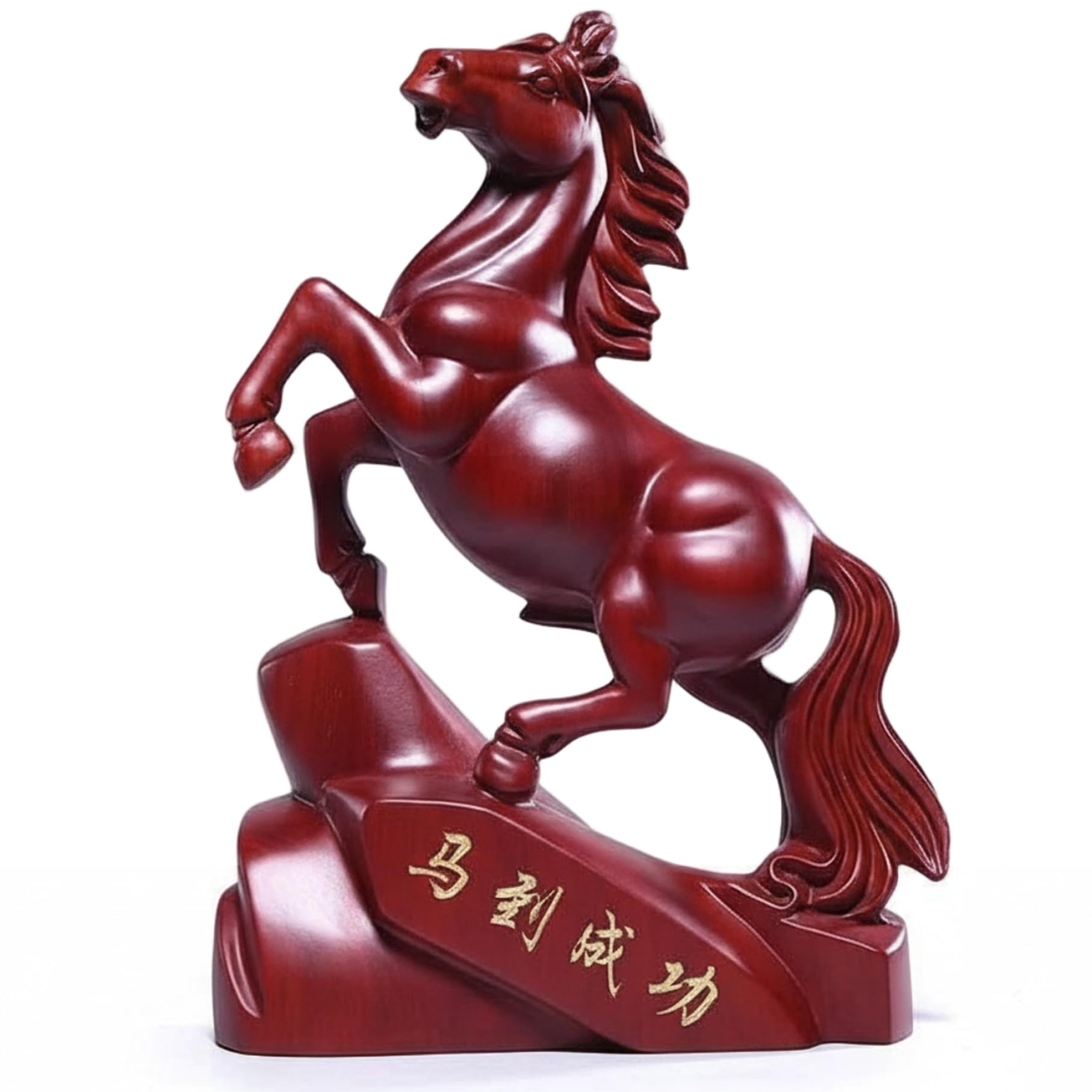 Statuette cheval en bois sur un bureau comme porte-bonheur zen