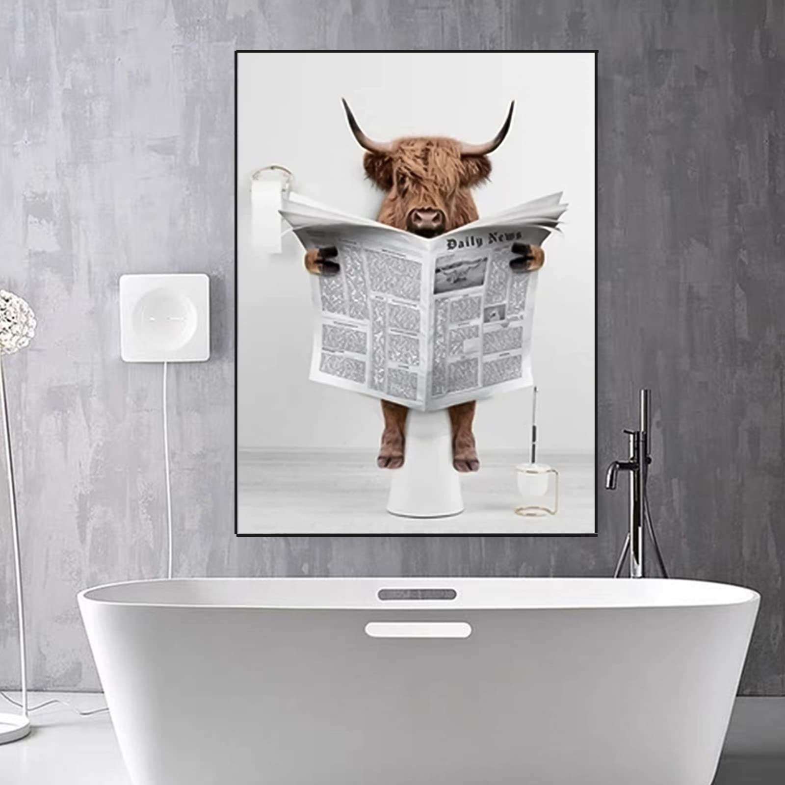 Vache Des Highlands Dans Une Baignoire, Impression Drôle De Salle De Bain, Décoration De Salle