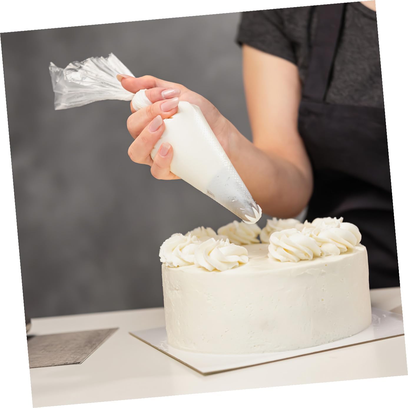 Disposable Pastry Bags for Cake Decorating and Holiday Desserts