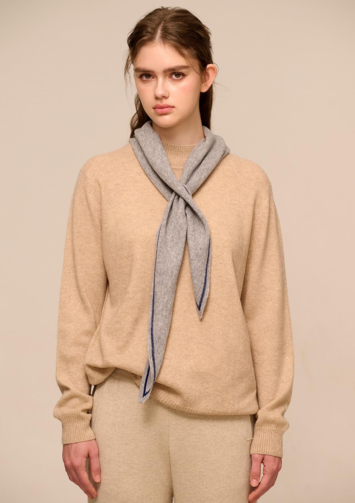 Klein Diamant Schal Halstuch 30% Kaschmir & 70% Wolle, Weiche Warme Gestrickt Halskreuz Dreieckstuch für Damen Mädchen, Frühling Herbst Vielseitiges Strickschal Kurz Kragenschals Neckwarmer Grey