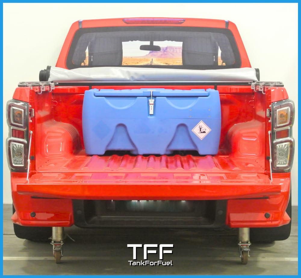 TFF Tanque AdBlue Portátil, 150 Litros con Bomba Sumergible 12V con un caudal de 15 l/min. Bomba AdBlue con Cable de Conexión a Batería y Manguera Flexible de 4 m con Pistola de Suministro