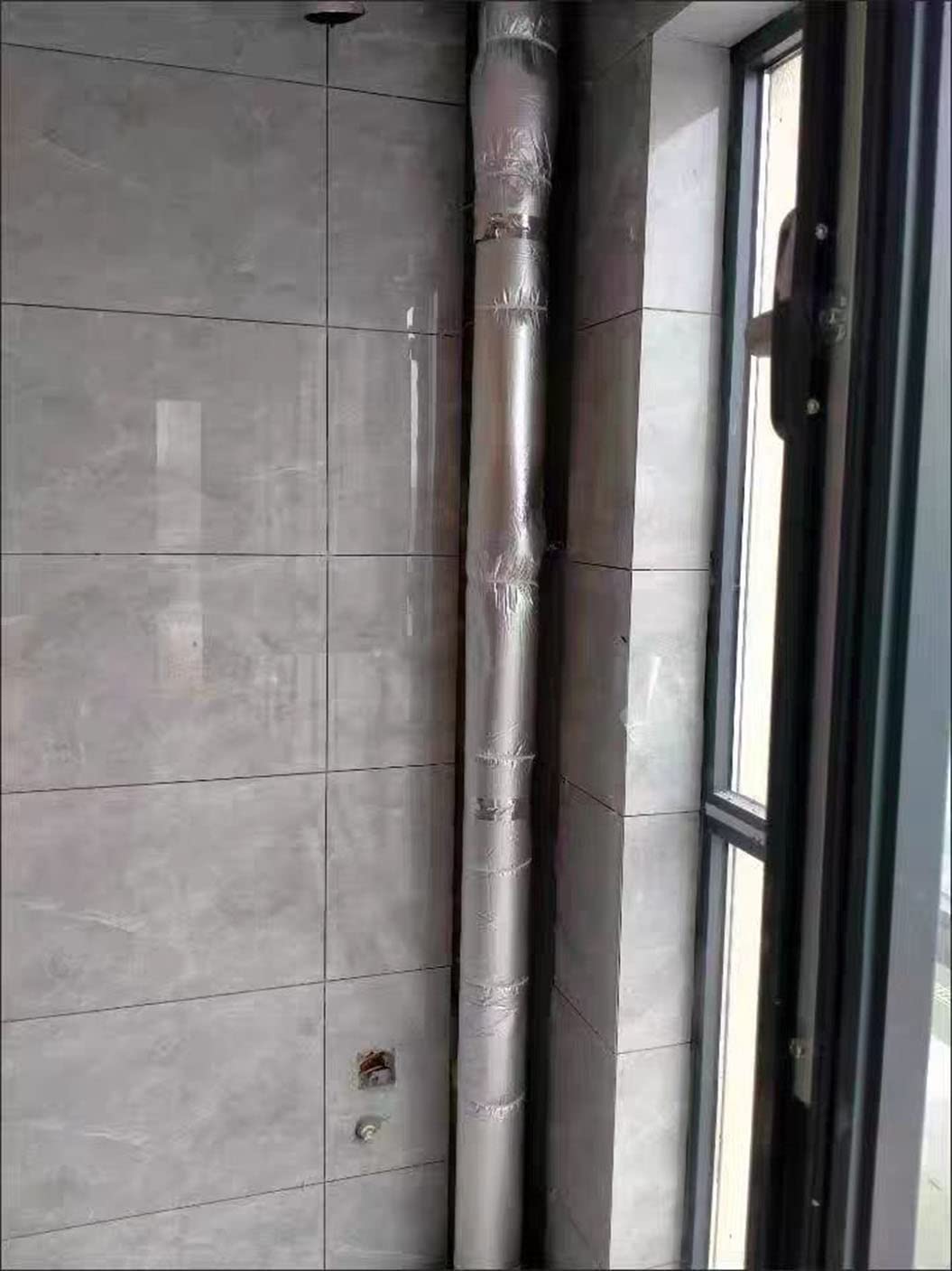 Aislamiento de tuberías 1 m Longitud, Espuma Aislante del Tubo de Semisplit 27~250 mm, Tubo de Aislamiento térmico de Papel de Aluminio Autoadhesivo, 1 Piezas (Size : Inner Diameter:219mm)