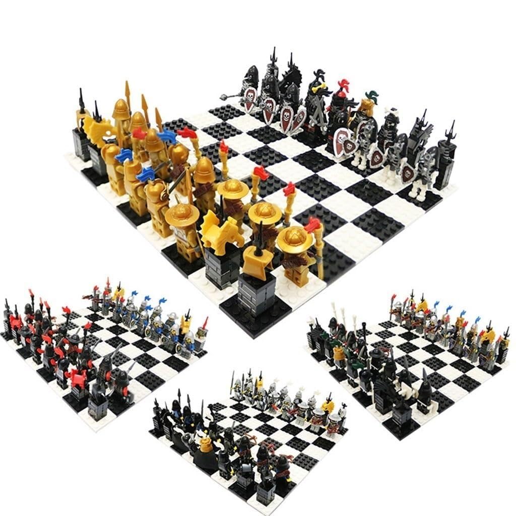 Gioco di scacchi fai da te con mattoncini, Cavaliere d'oro contro Cavaliere scheletro, classico gioco educativo for le capacità cognitive scacchiera portatile(01)