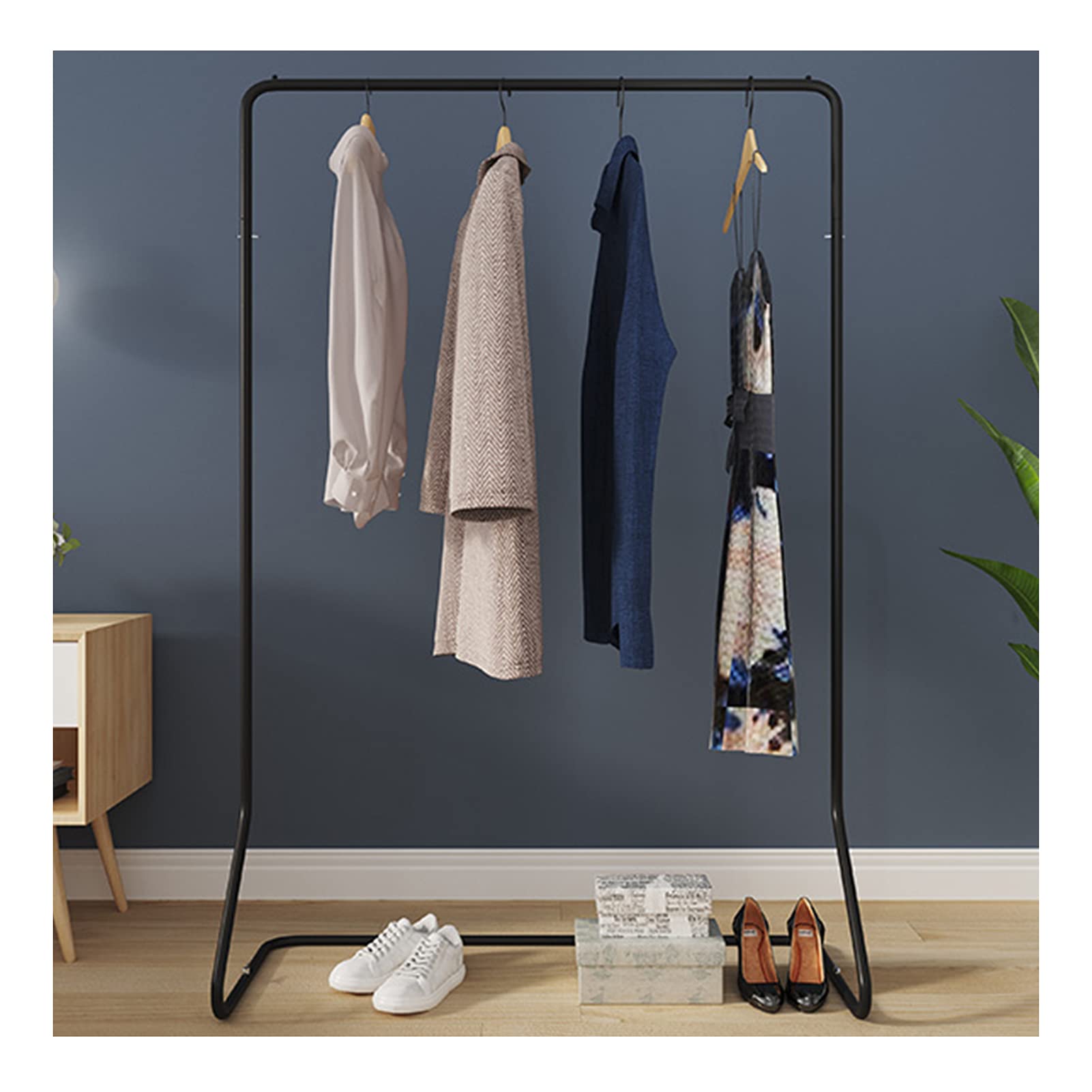 Portant à vêtements en métal anti-pli pour désencombrer votre armoire saturée