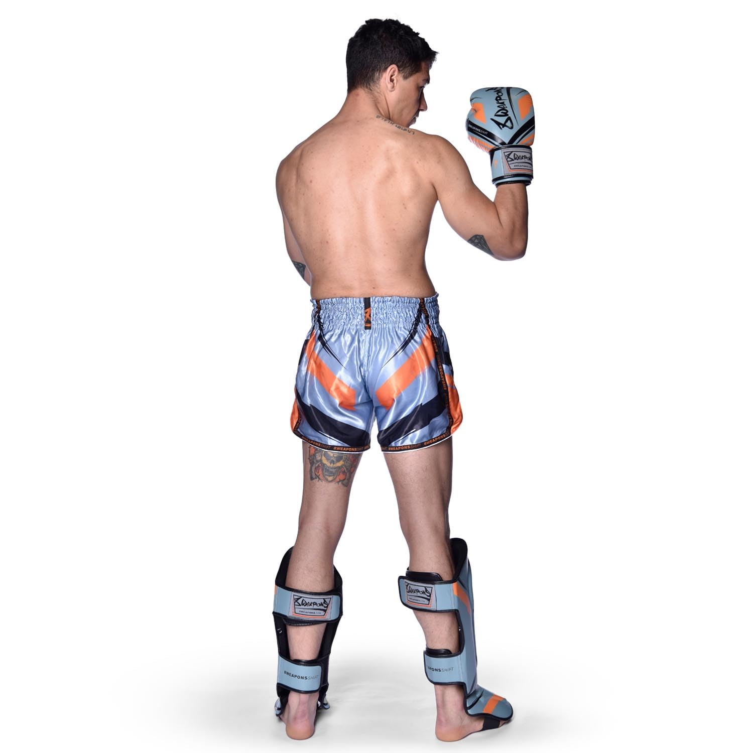 8 WEAPONS Muay Thai Shorts Shift, Eisgrau-Orange, Kickboxhose für Training & Wettkampf, Thaibox Shorts Satin, Atmungsaktiv, Langlebig, Kampfsporthose für MMA, K1, Boxen, Thai Boxen