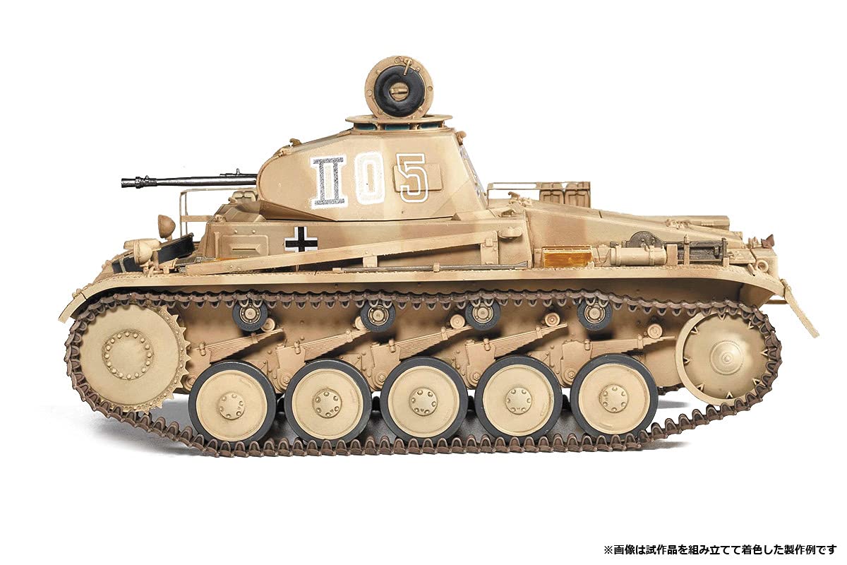 Academy 1/35 Niemiecki czołg II Armii F Typ Północnoafrykański Przedni Plastikowy Model 13535
