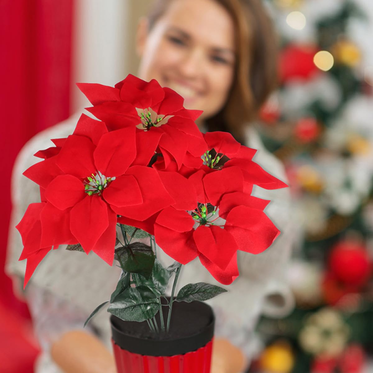 4 Stück Künstliche Weihnachtssternblüten Rot aus Seidenstoff und Eisen Draht Realistische Poinsettia für Weihnachts und Heimdekoration mit Natürlicher Atmosphäre
