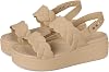 صندل كروكس نسائي من Brooklyn Woven Upper LwWedge