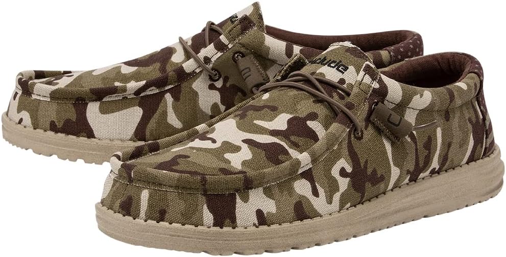 Hey Dude Men's Wally Camo Flag Size 7 