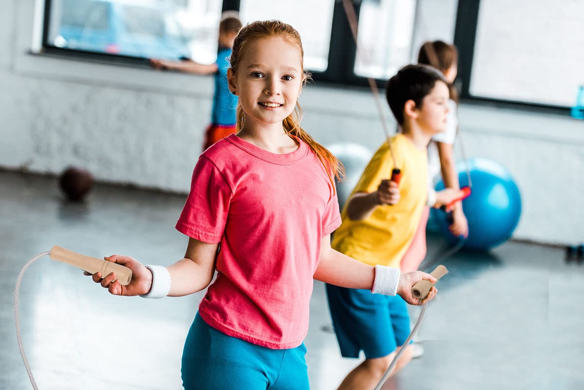 Springseil für Kinder, 2,1 m, verstellbares Baumwoll-Springseil mit Holzgriff, für Jungen und Mädchen, Fitness, Outdoor-Übung