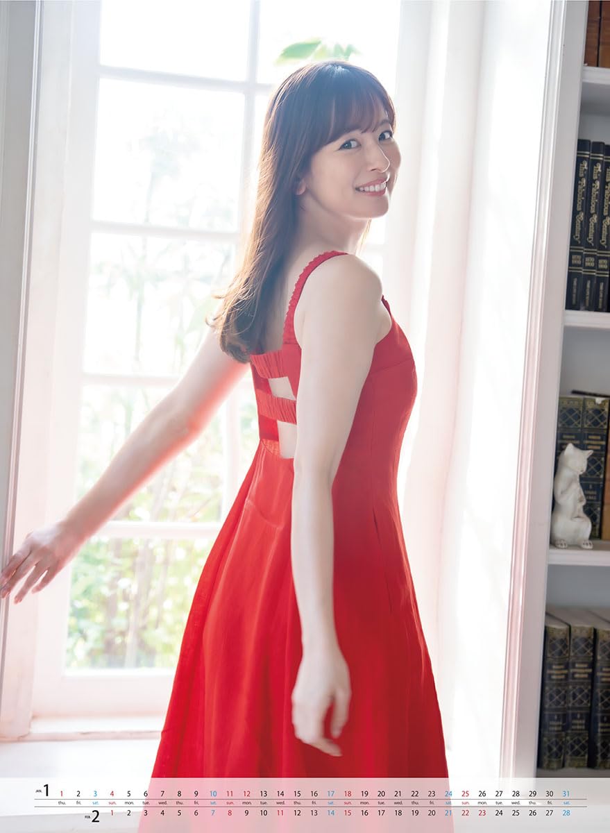 Amazon | トライエックス 皆藤愛子 2026年カレンダー B2サイズ CL-187