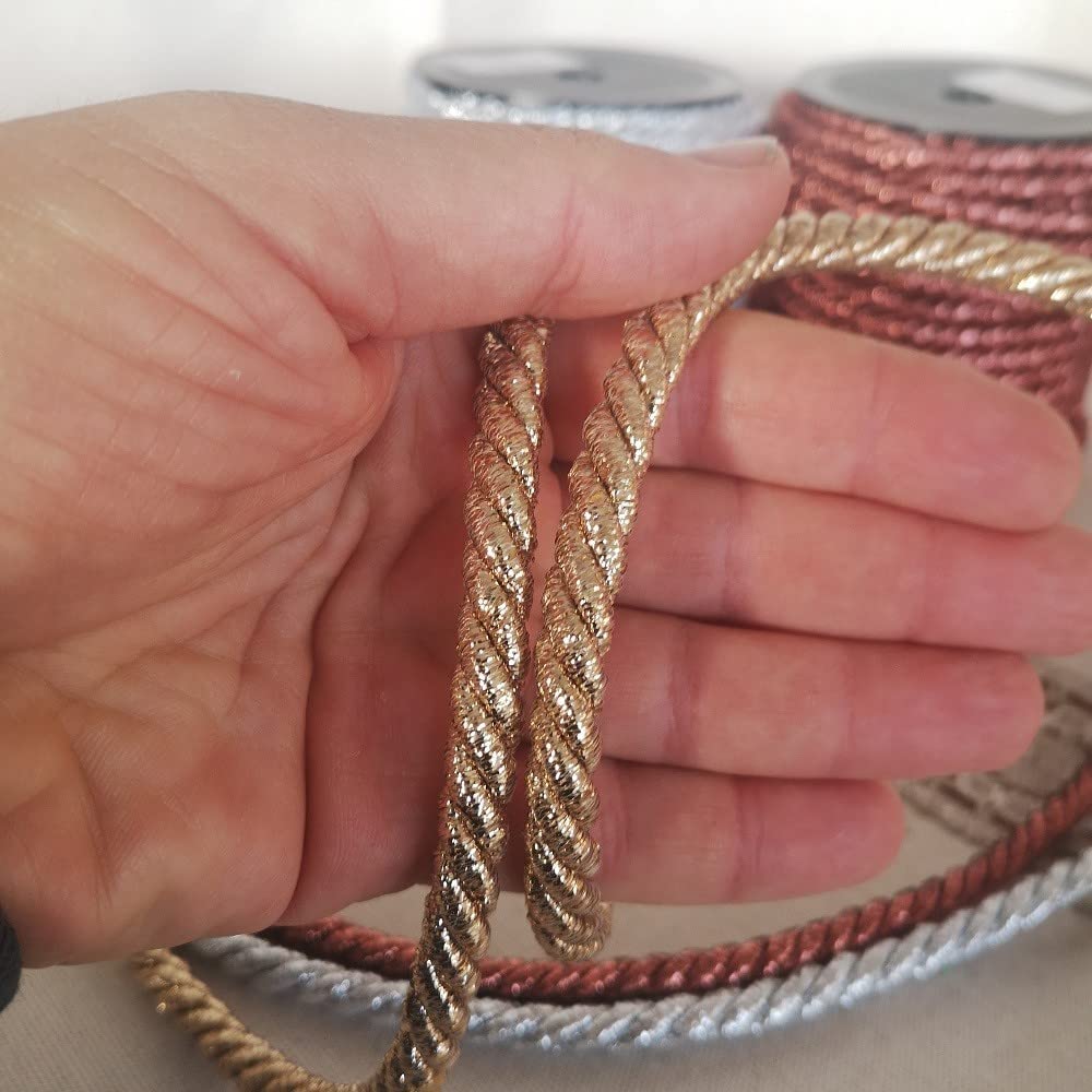 PIZZITALIANI Passamaneria Decorativa – Cordone ORO lurex, diametro 8 mm x 20 m, Made in Italy, Nastro Corda, Cordoncino Metallizzato intrecciato a 3 capi, per fai da te e decorazioni natalizie