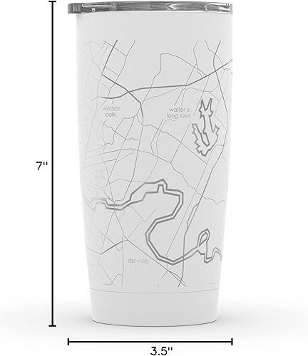 Vista 250 de Well Told Vaso de café aislado con diseño de mapa de Nueva York grabado, taza de acero inoxidable grabada (20 onzas, negro) con aislamiento de mapa