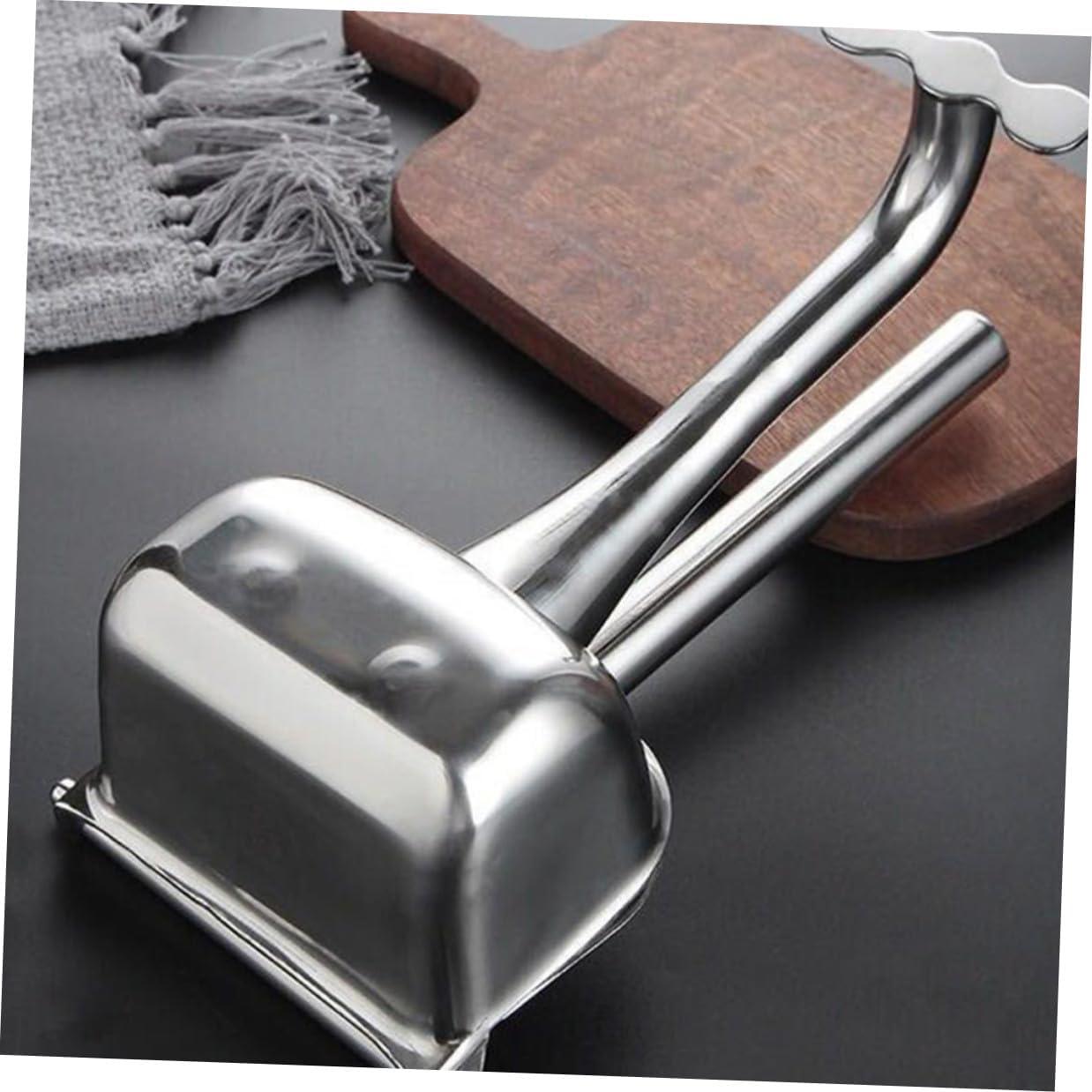 Cabilock Stainless Steel Manual Handheld Fruit Juicer Labor-saving Citrus Press with Thick Handle for Convenient Lemon and Orange Juice Extraction Portable and Easy to Clean Home Squeezer