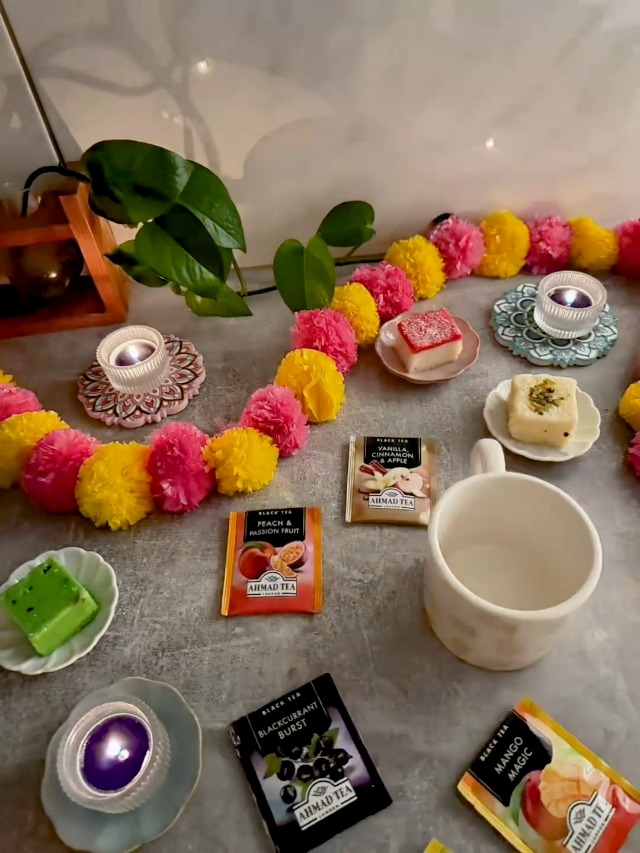 Ahmad Tea Gifts | Green Tea Selection Pack | Green Teas, Fruit Green Teas Jasmine Green Tea Perfect Green Tea Gift 60 Teabag Sachets 6 Flavours