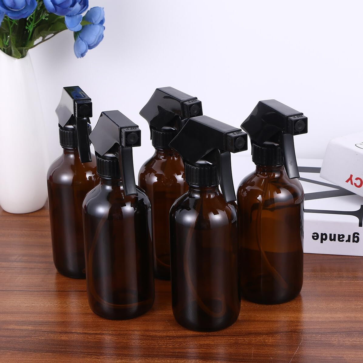 4 Stück 250 Ml Glas Sprühflaschen Braun Nachfüllbar Ergonomischer Wassersprüher Für Pflanzen Reinigung Und Frisieren Wiederverwendbar