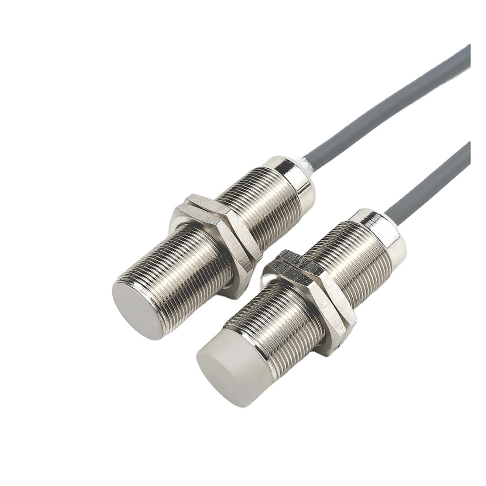 Capteur de proximite inductif M18 avec boitier robuste et cable haute resistance de 8mm