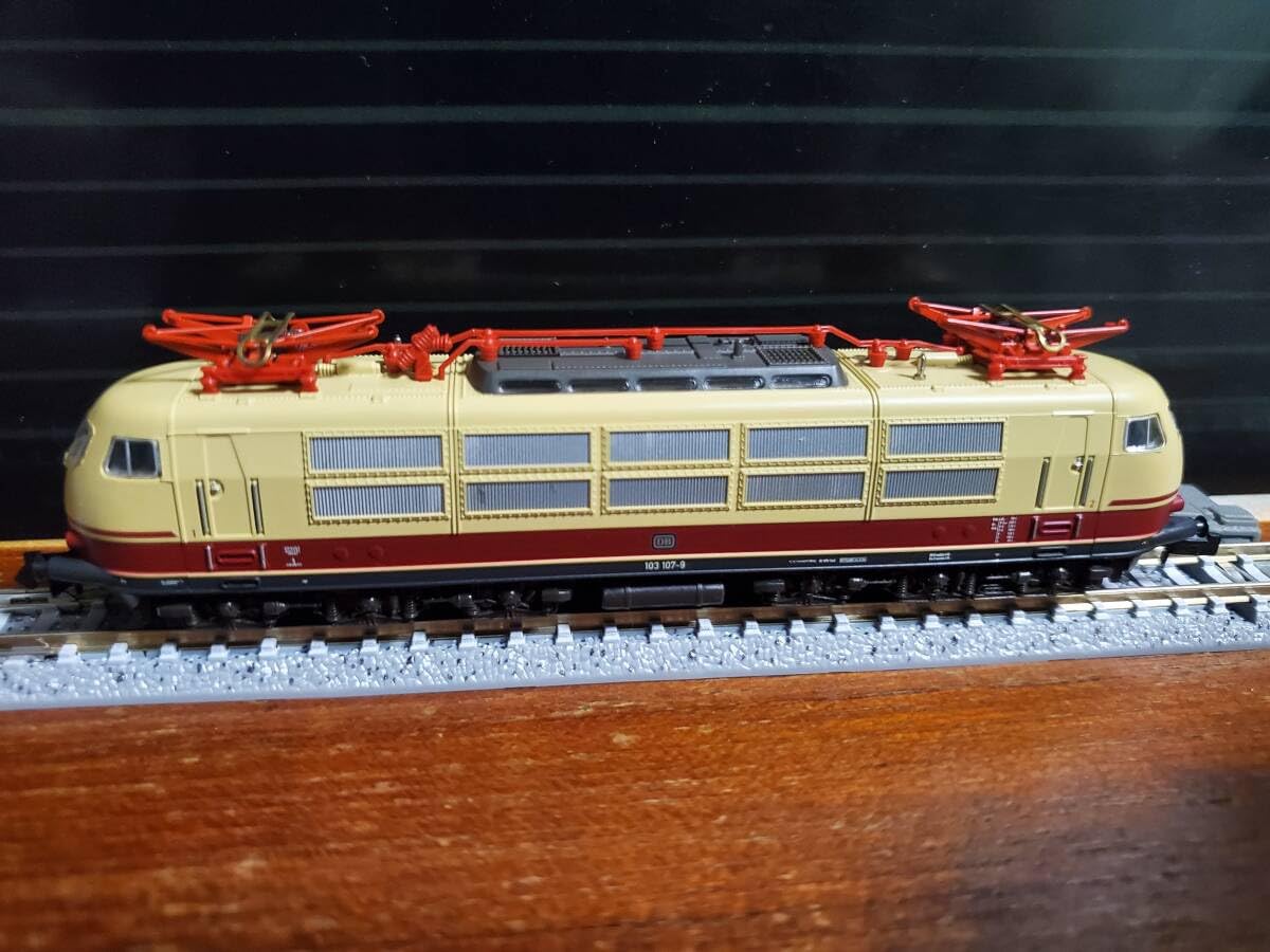 Amazon | Nゲージ TRIX 12194 DB BR103.1 電気機関車 1両 | プラモデル