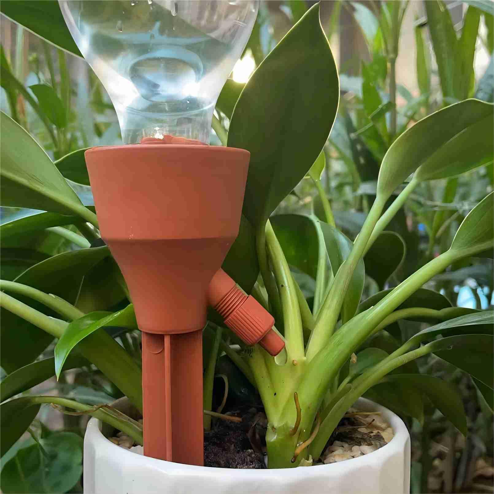 Joyeee Set Irrigazione a Goccia per Vasi, 4 Coni Irrigatori per Piante, Fiori, Bonsai, Innaffiare Piante in Vacanza, Annaffiatura Automatica