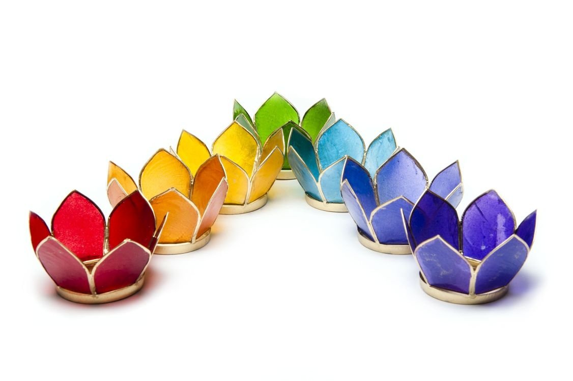 Lotus Capiz Muschel 7 Chakra-Farben-Teelichthalter kleines Set