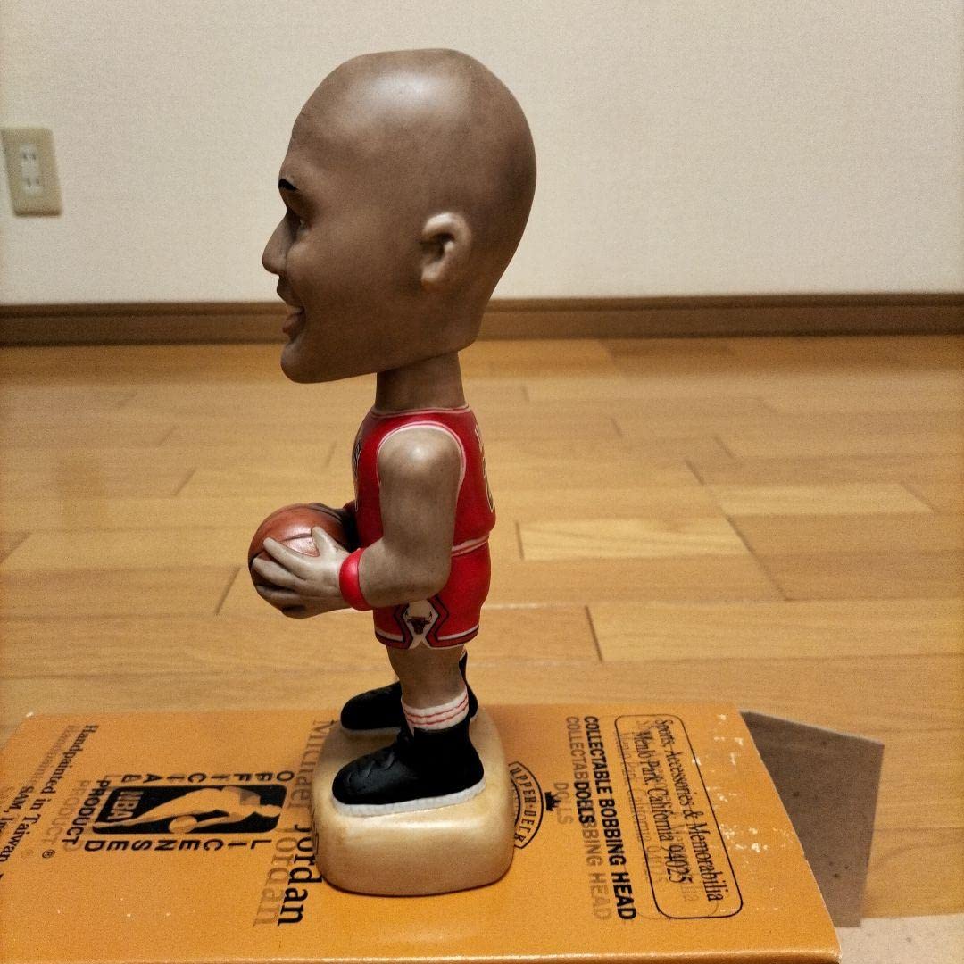 マイケルジョーダンの陶器人形　ボブルヘッド マイケルジョーダンの陶器人形ボブルヘッド