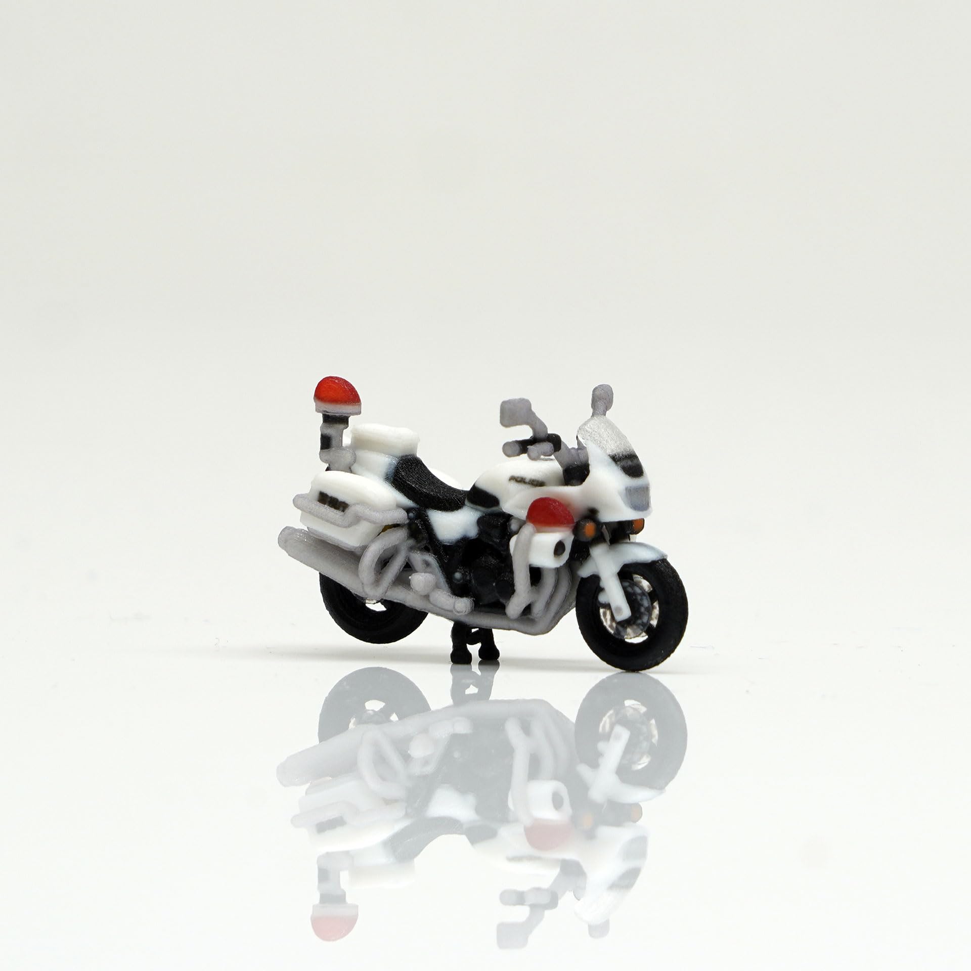 Amazon.co.jp: HT080-00004 modeleal 日本警察 1/80 白バイA センター