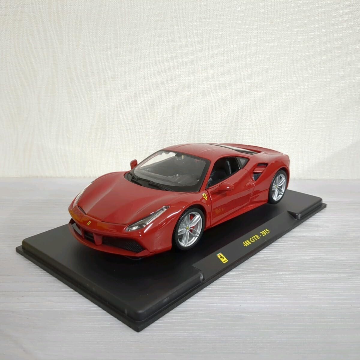 Amazon | 1/24 488 GTB 2015 フェラーリ モデナ デアゴスティーニ ダイ