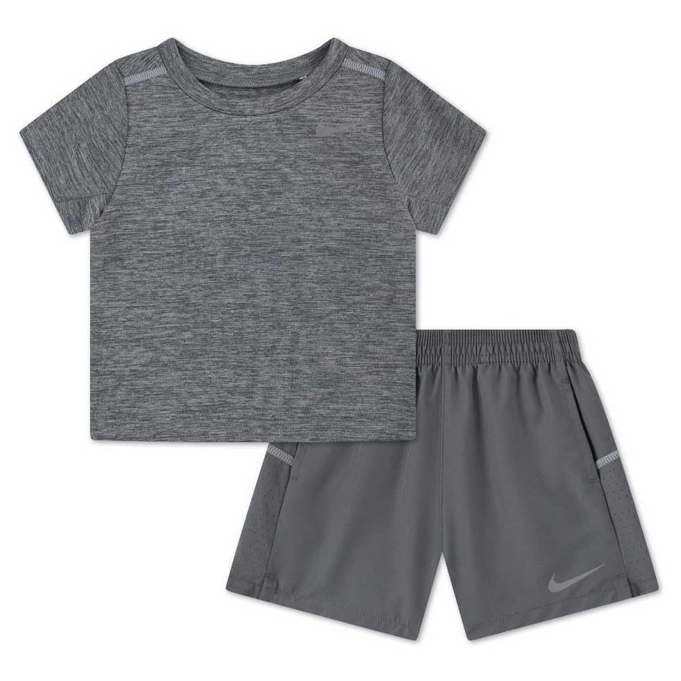Nike Miler ensemble d'été pour bébé fille idéal pour les journées de jeux et balades au parc