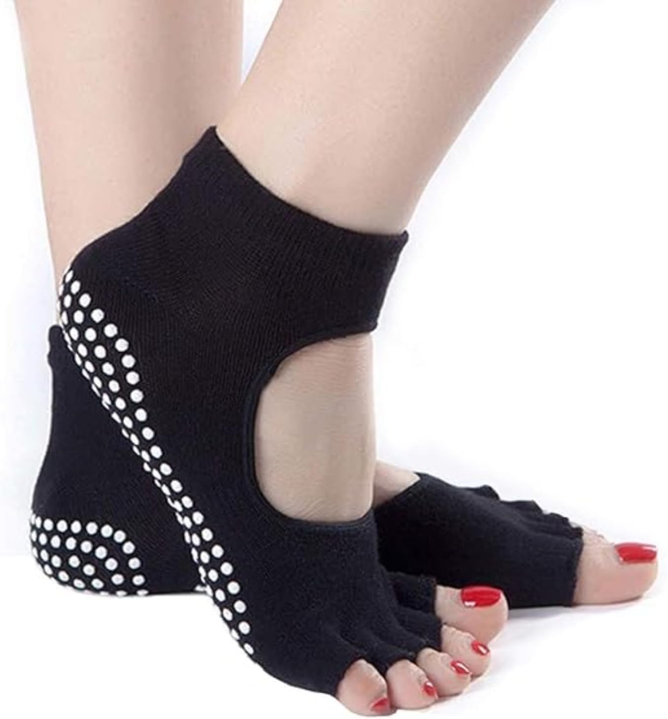 STRAUSS Yoga Socks for Women | Non-Slip Grips | Ideal for Pilates, Pure Barre, Ballet, Dance | Perfect Barefoot Workout Companion | Enhanced Grip and Stability | Size: Small, Black