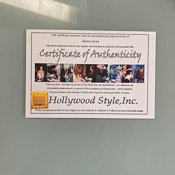 ララ・ストーン直筆サイン入り超大型写真… ララ・ストーン直筆サイン入り超大型写真… Amazon.co.jp