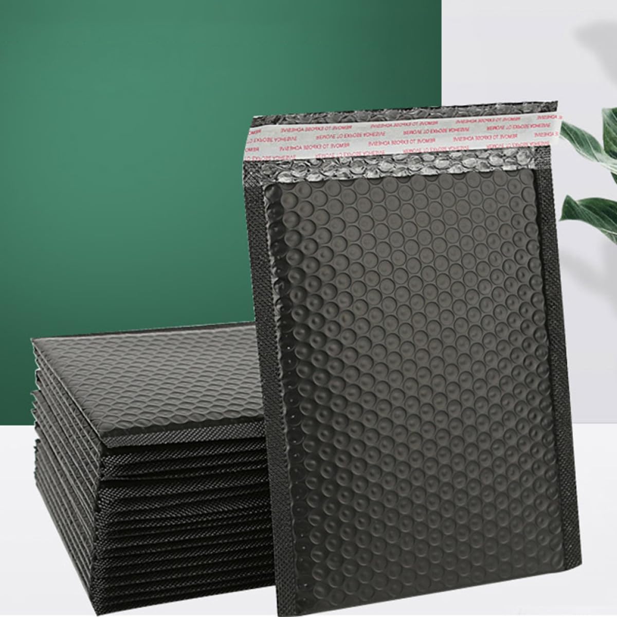 Cabilock 20 Enveloppes Matelassées Auto-adhésives Noires Épaisses 26x32 4 Cm, Paquet Postaux Anti-secousses pour Expédition, Enveloppes Résistantes aux Chocs, Protections D’emballage