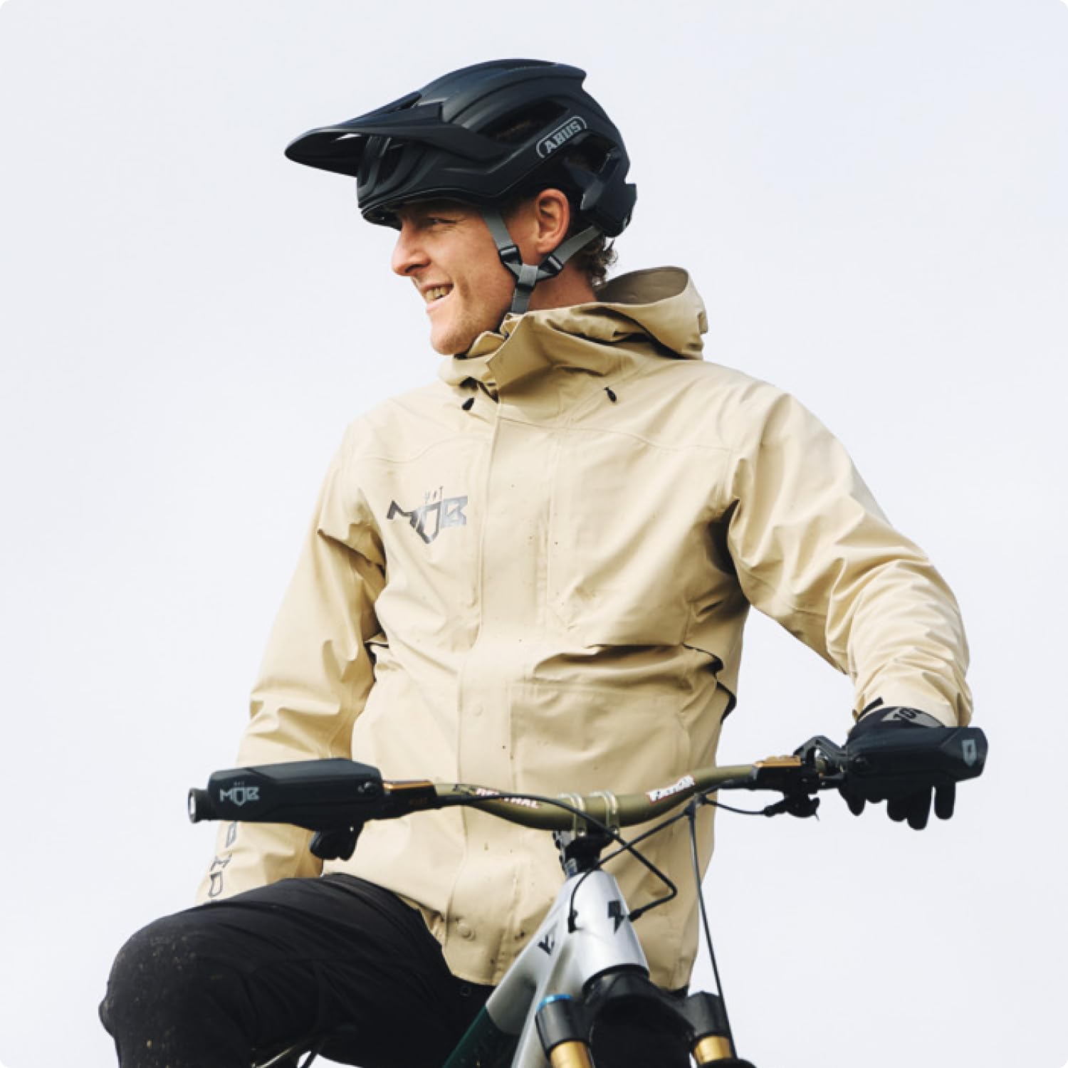 ABUS Cliffhanger MIPS Casque VTT MTB, Muted Black, L | Casque VTT avec protection Mips, Singletrail et Enduro, fermeture magnétique, visière réglable