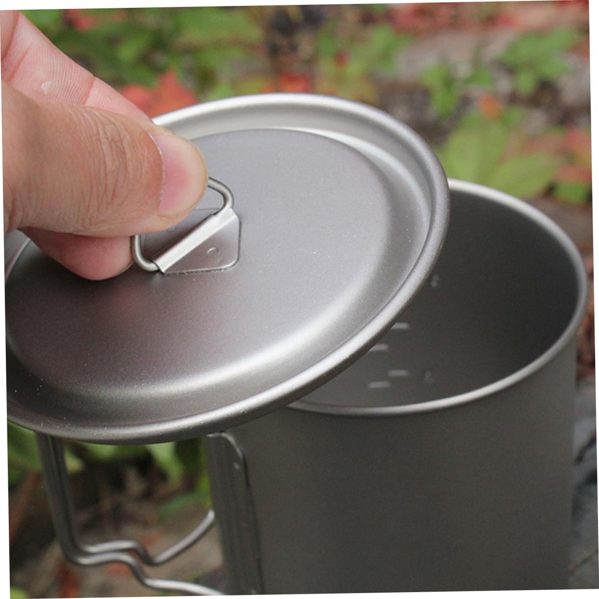Faltbarer Titanbecher 750ml mit Deckel für Camping