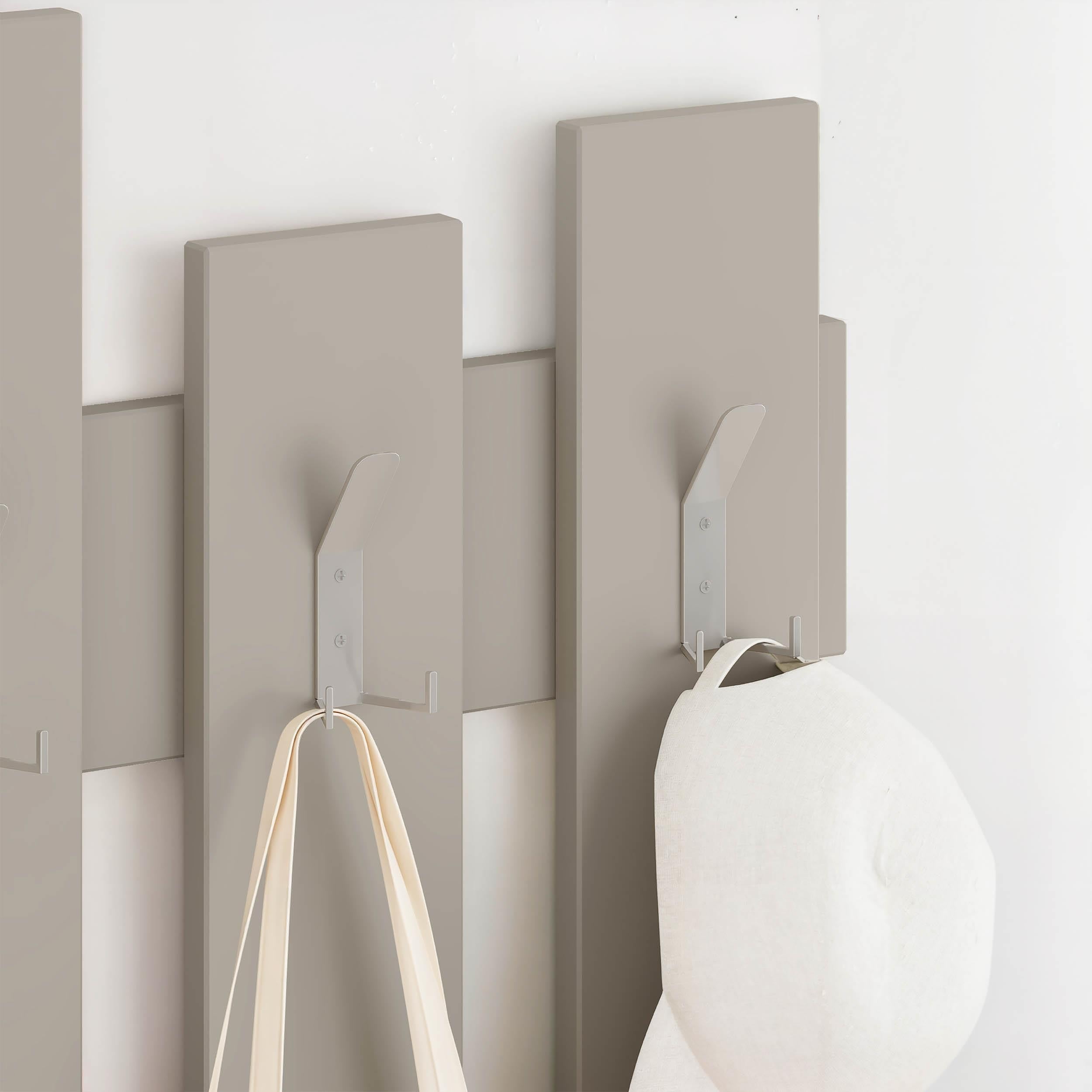 Wandgarderobe mit 8 stabilen Haken| platzsparender Flur Organizer für Mäntel| Taschen und Hüte| modernes Design zur Wandmontage| hohe Belastbarkeit| mehrere Farboptionen| 81 x 64 cm (Sandstein)