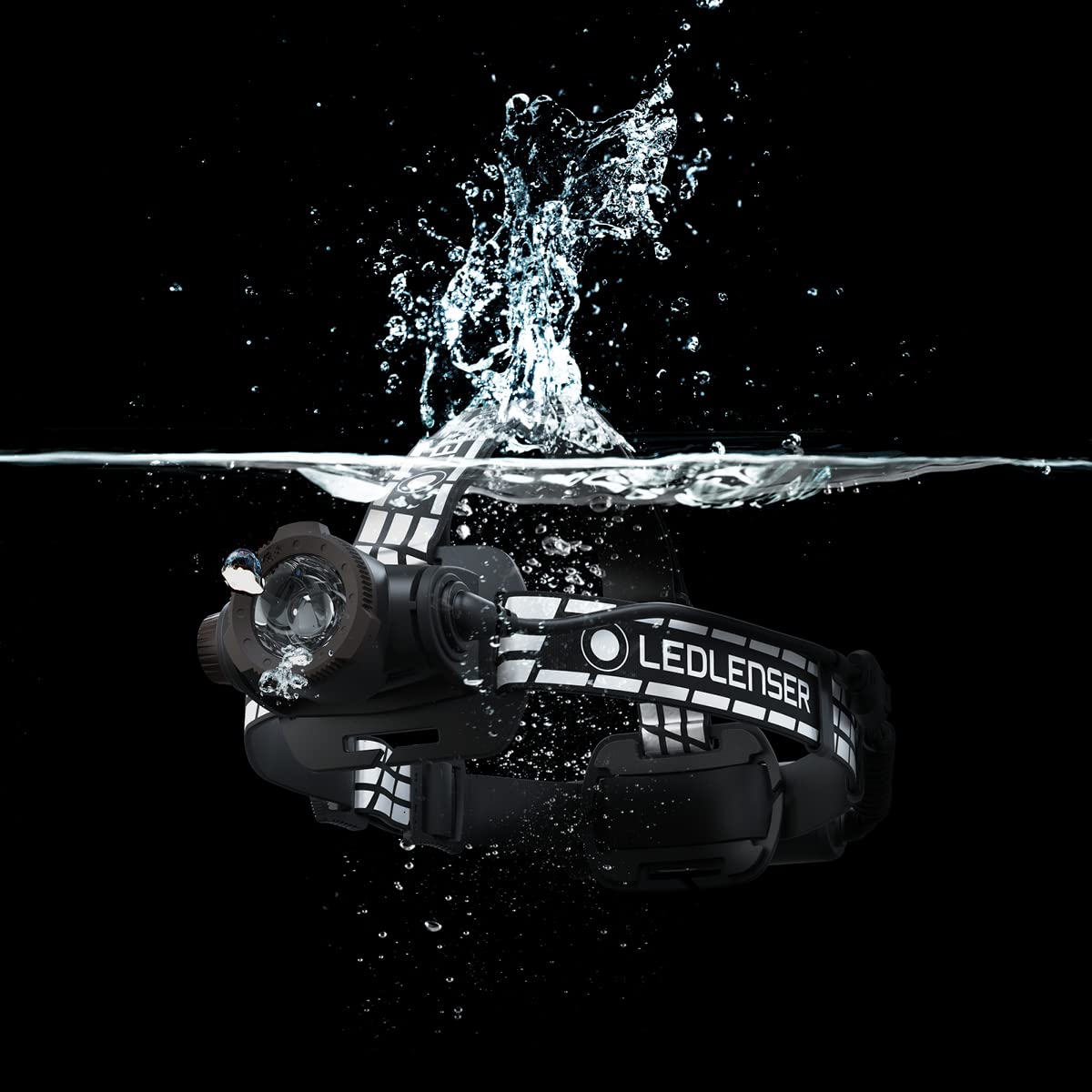 Ledlenser H7R Signature Linterna Frontal Recargable, 1200lm, Alance 260m | Enfoque ajustable, Bluetooth, hasta 65h de autonomía, intensidad regulable, IP67, ideal para deportes outdoor | 2020