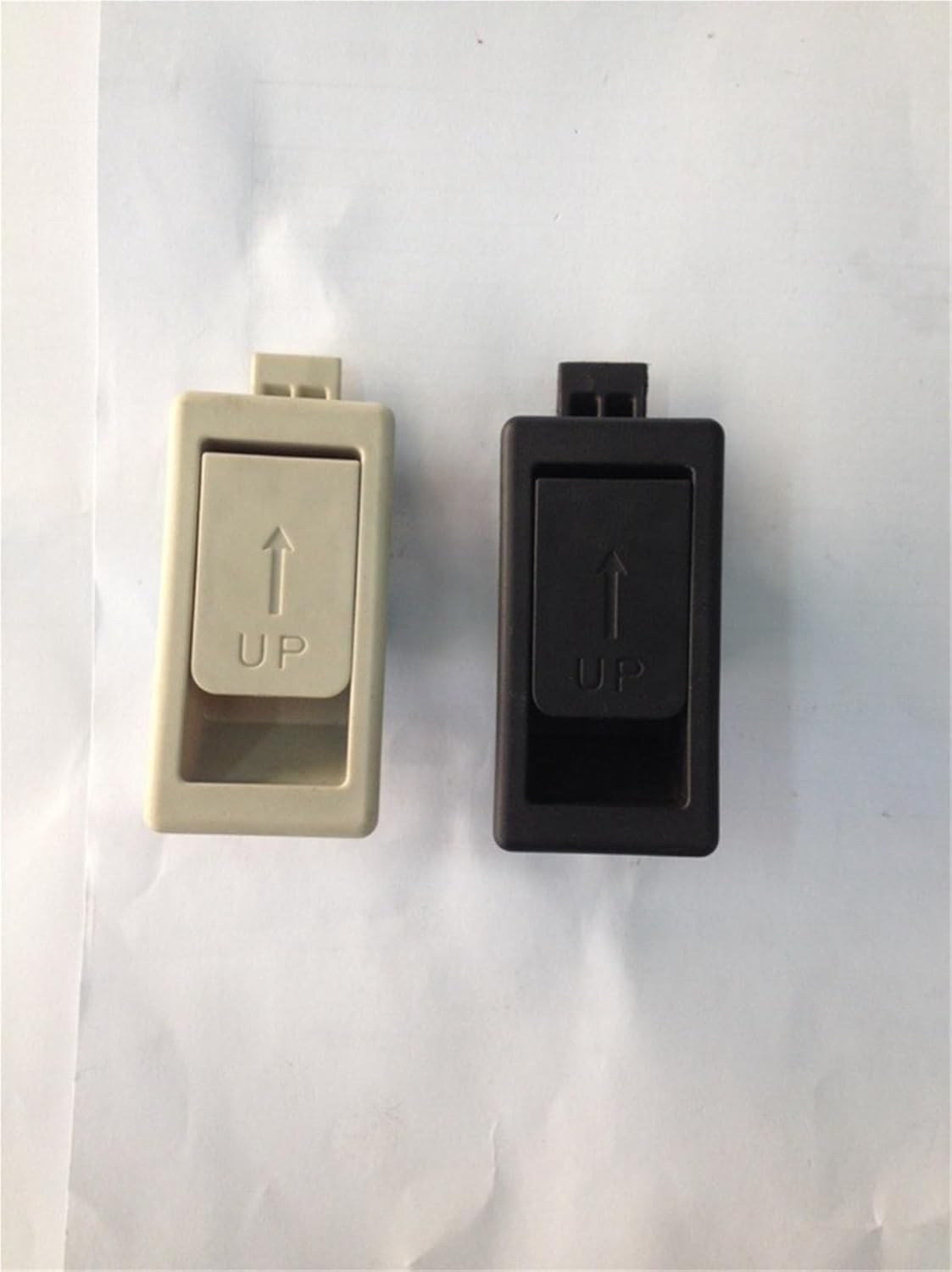 Plastic Push Keyless Close Inline Panel Latch Lock Door 2Pcs