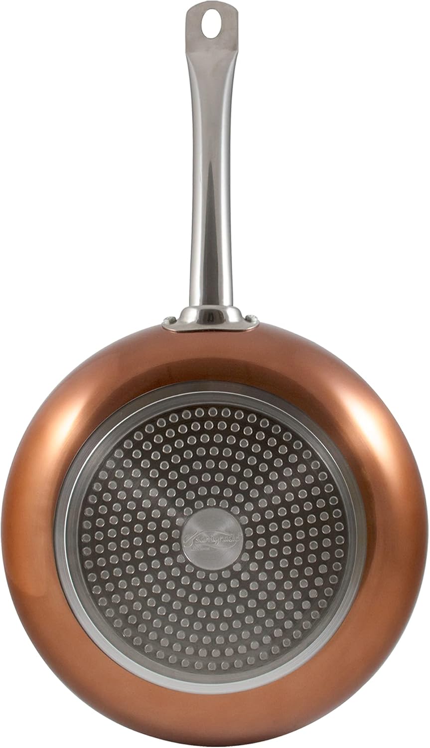 Set of 7 Pieces Kitchen Set + 3 Pans in Pressed Aluminium.