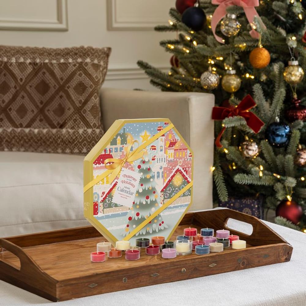 Yankee Candle - Calendario dell'Avvento 2024 Natale | 24 lumini | 1 portacandele | Passport to the Holidays