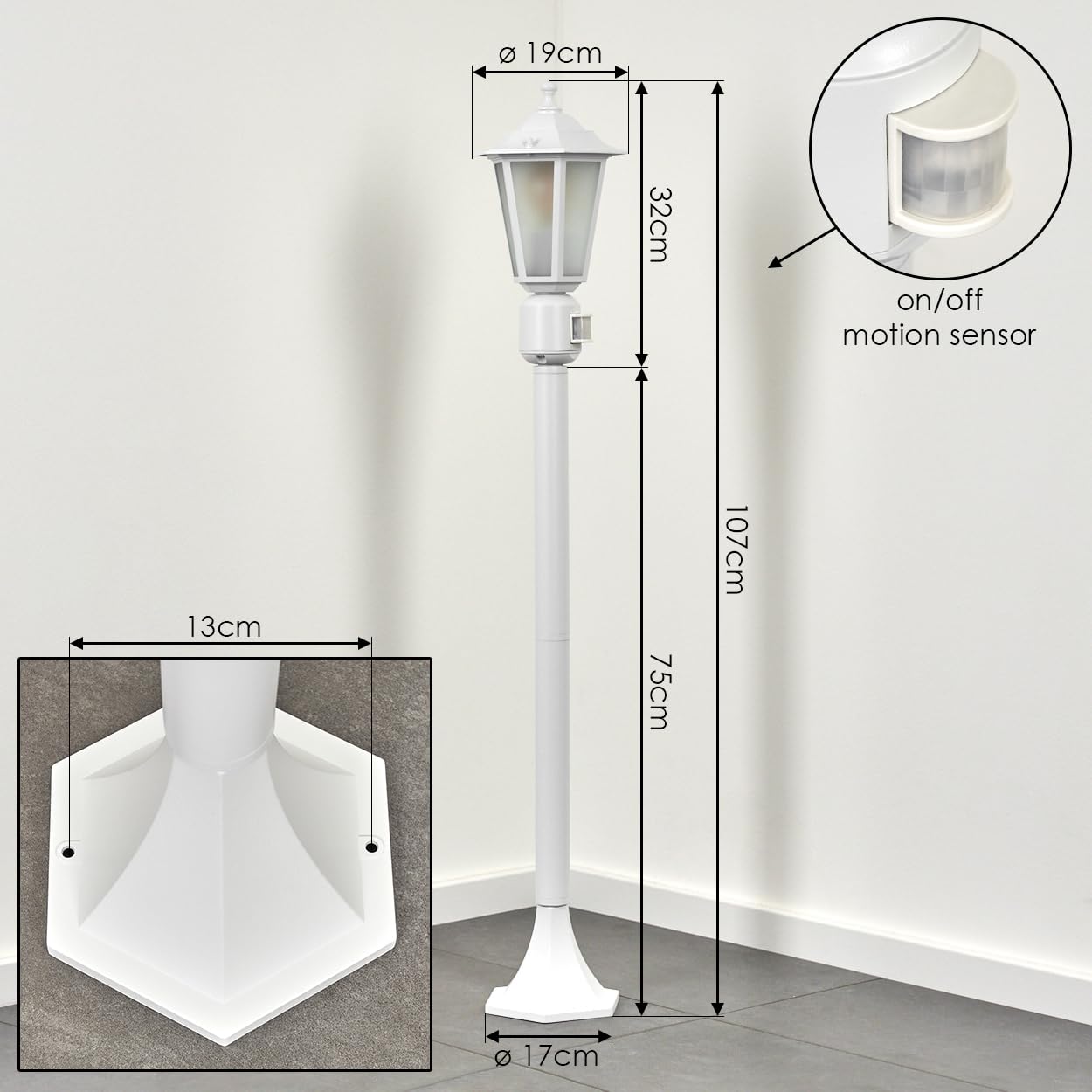 Außenwegeleuchte Loria, Wegeleuchte m. Bewegungsmelder aus Metall/Milchglas in Weiß, Wechselscheiben in Klar, Außenleuchte in antikem Look, Höhe 107 cm, IP44, 1 x E27, ohne Leuchtmittel