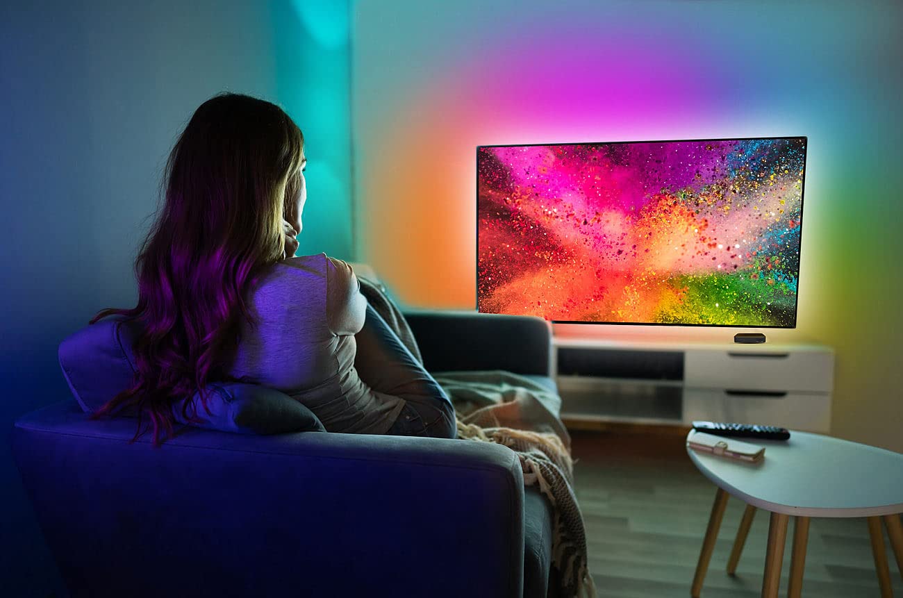 Luminea Home Control TV-Sync-Box HDMI con striscia LED RGBIC 3,8 m per TV 55-65", WiFi, 4K