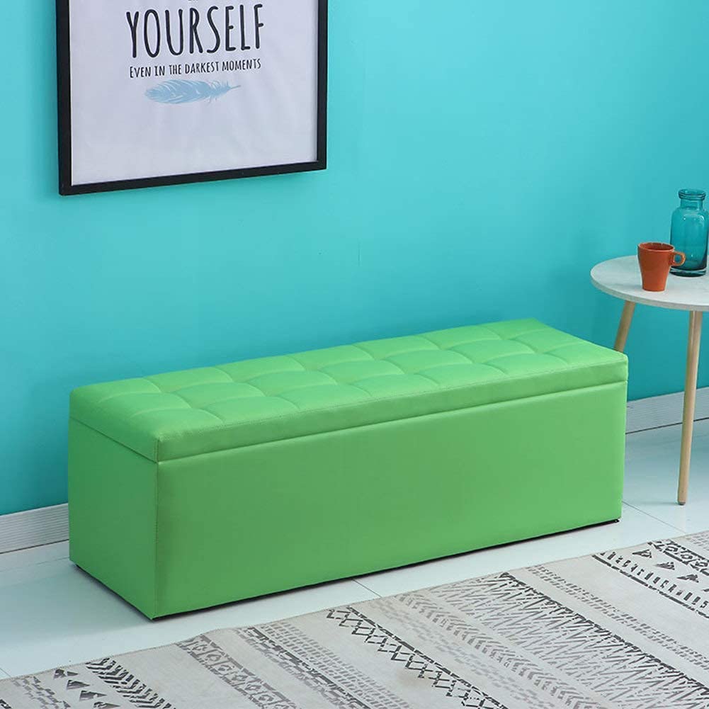 Pouf en cuir anti-tache : optimisez votre rangement et protégez votre salon