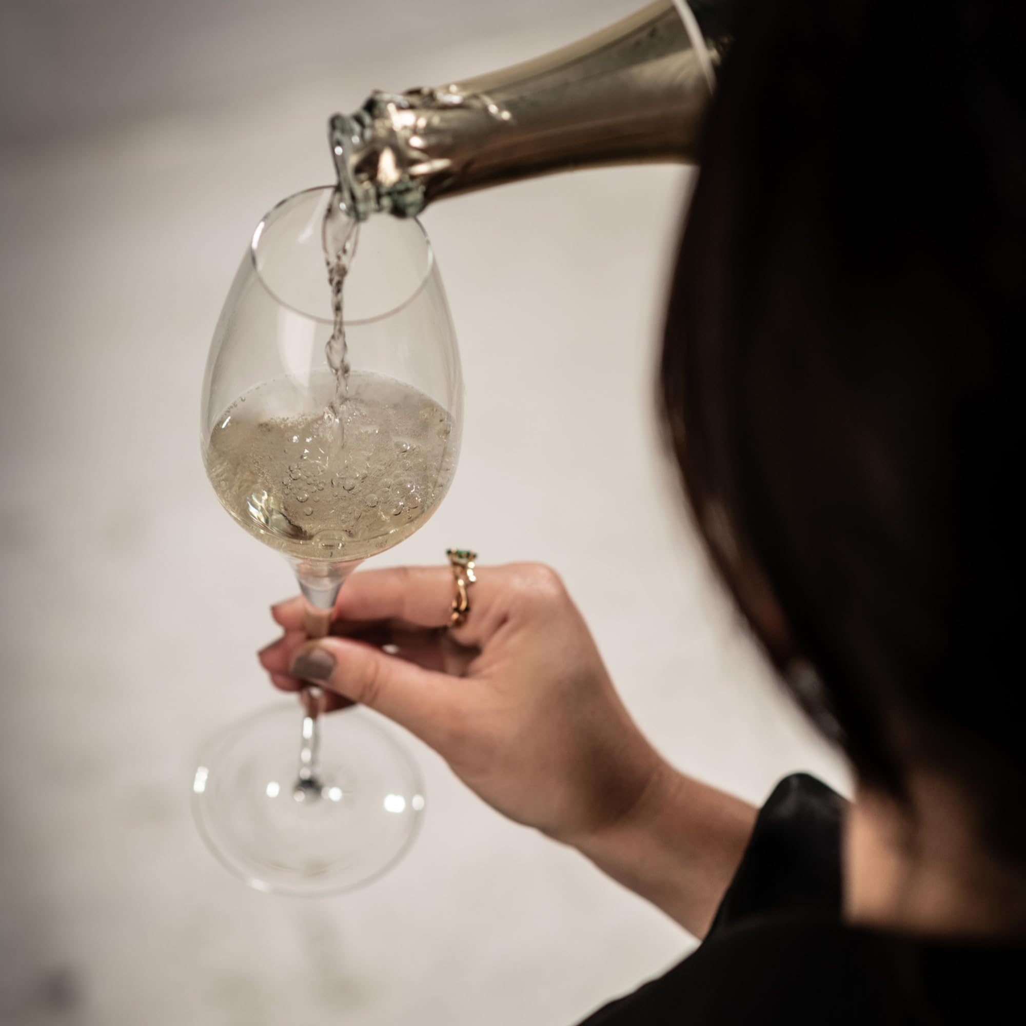 Zwiesel Glas Champagnergläser Alloro (2 Stk) | in Handarbeit mundgeblasene Sektgläser mit Moussierpunkt, ästhetische Tritan®-Kristallgläser für Perlwein